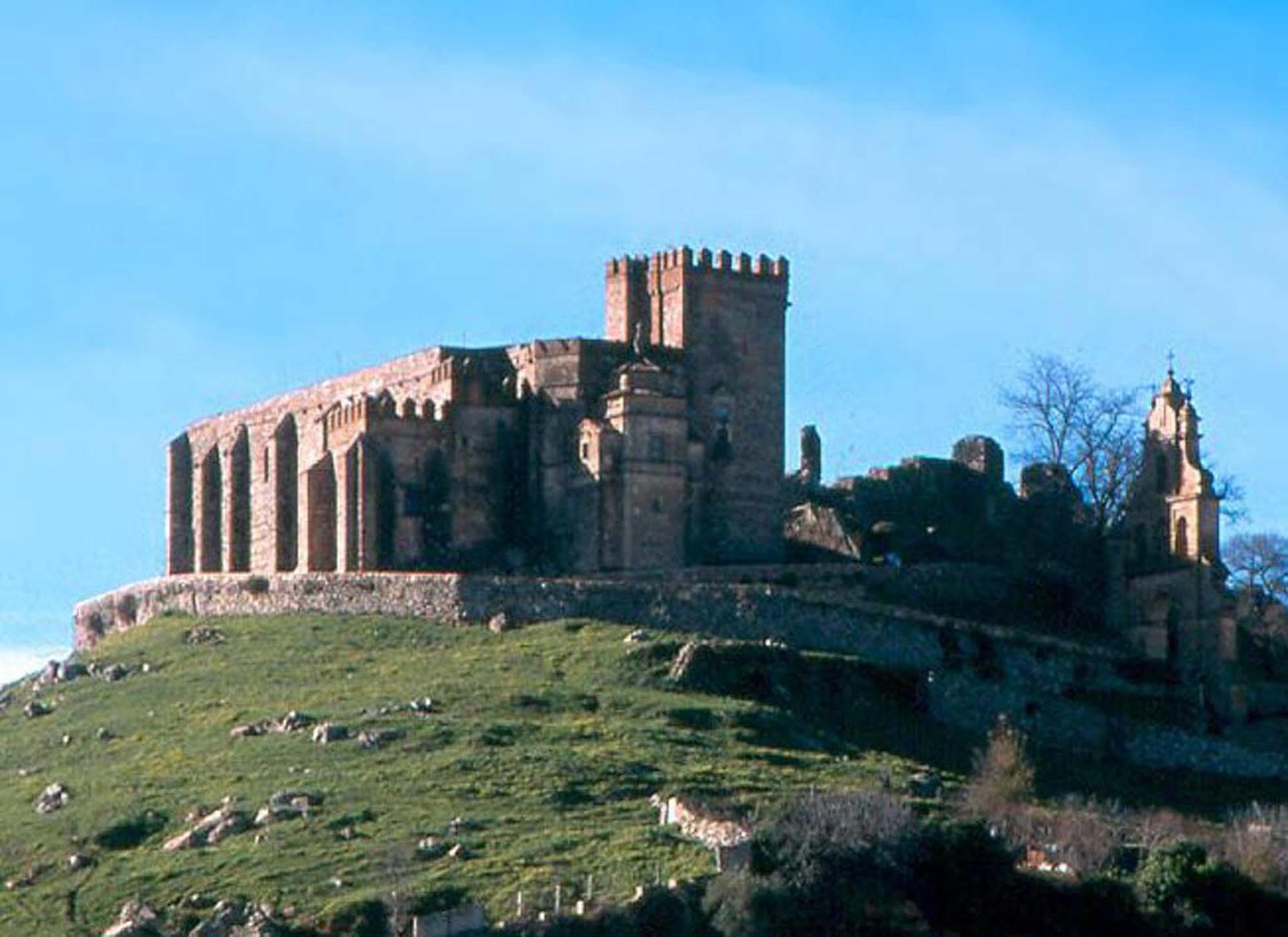Hospederia Reina De Los Angeles Aracena Luaran gambar